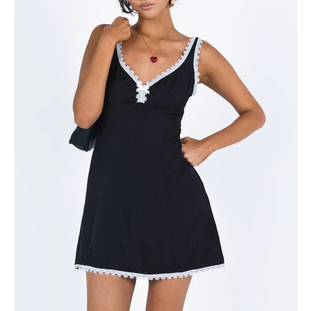 NWT Fyfe Mini Dress Dusty Black | Princess Polly
